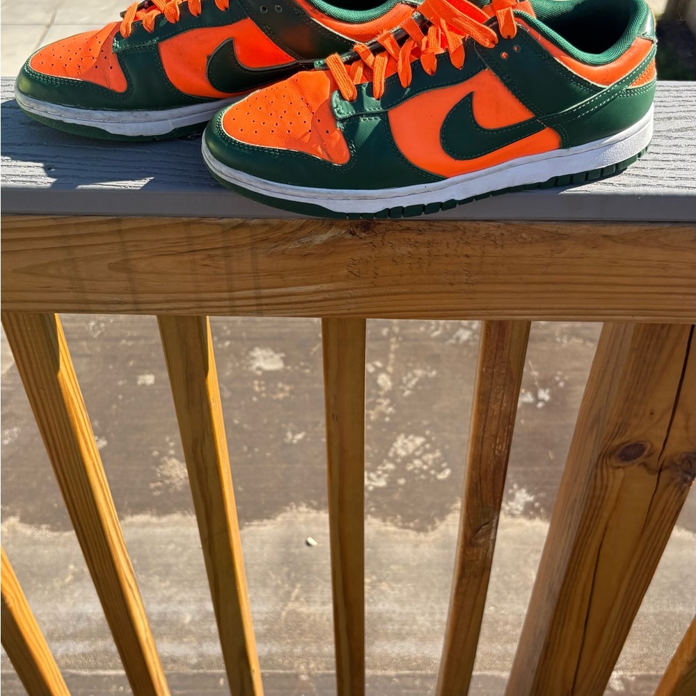 Nike dunk low Miami hurricane Orange and Green size 9.5